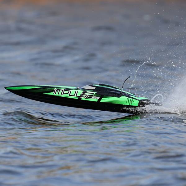 ProBoat Impulse 32" Brushless Deep-V RTR with Smart, Black/Green
