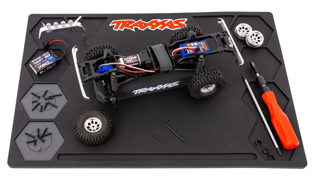 Traxxas 3424 Rubber Pit Mat Heavy Duty 33x48cm (13x19'')